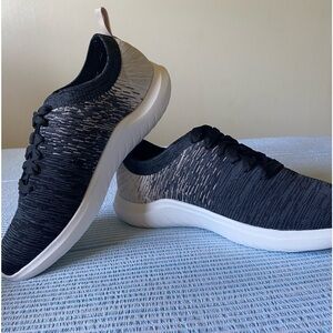 Cloudsteppers by Clarks (Black Multi)